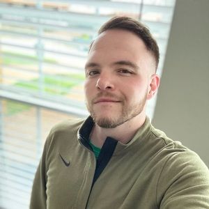 Meet your Posher, Adam